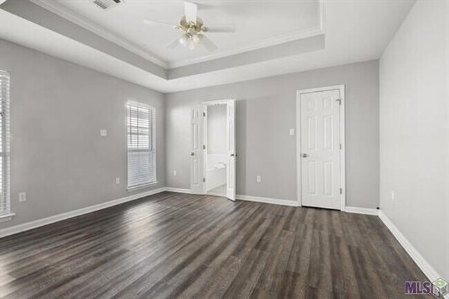 Building Photo - 4 Bedroom in Springlake Subdivision