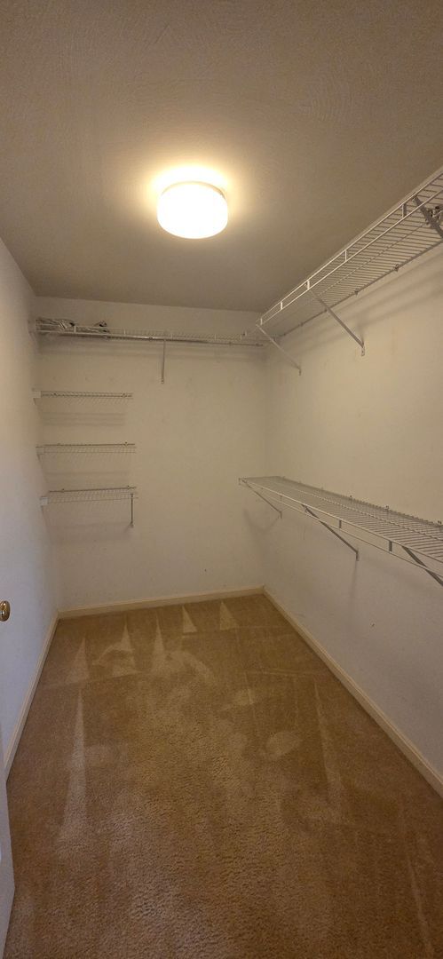 Building Photo - PENDING - 2 Bedroom 2 Bath Unit-Available Now!