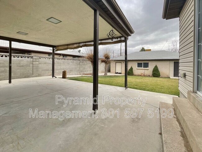 Building Photo - 8298 Harrison Cir