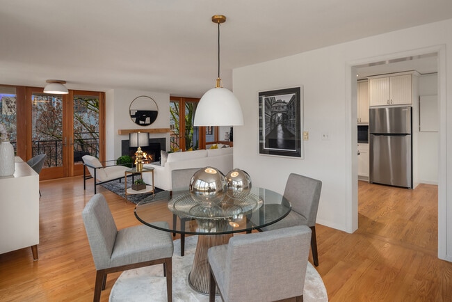 Building Photo - 1000 Union St