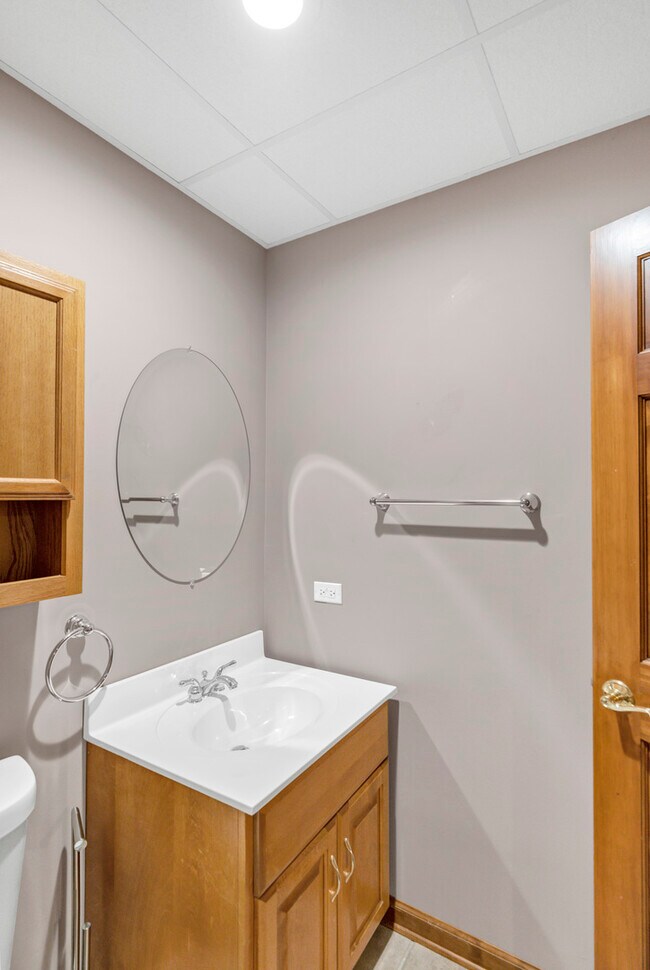 Building Photo - 4N550 School Rd