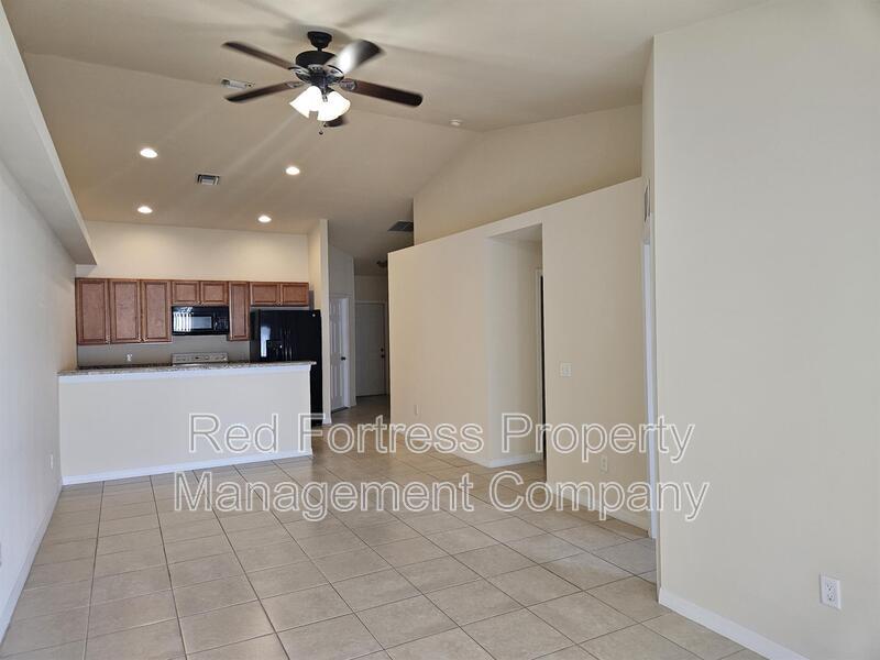 Building Photo - 542 SE 6th Pl