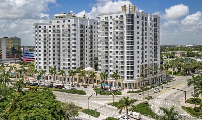 Building Photo - 1830 Radius Dr