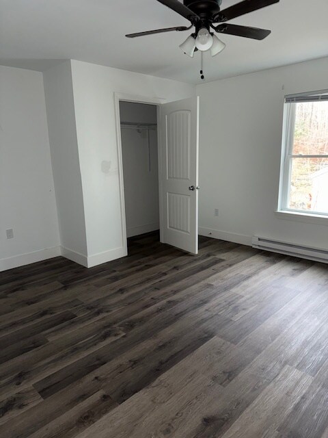 Building Photo - Oak Grove