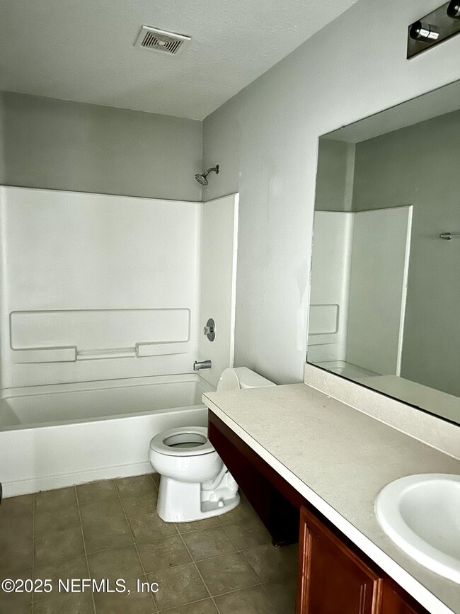 Building Photo - 11751 Silver Hill Dr