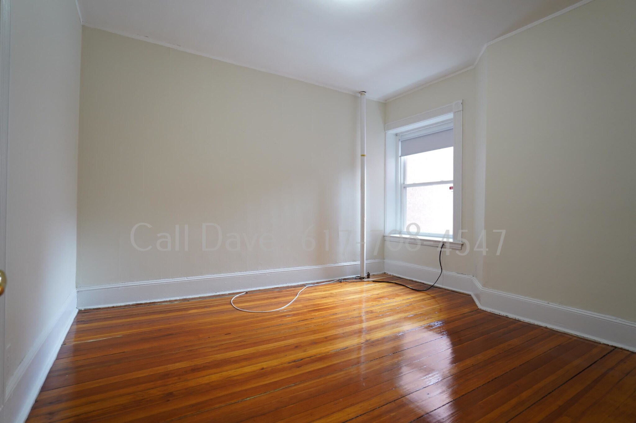 Building Photo - 1589 Beacon St