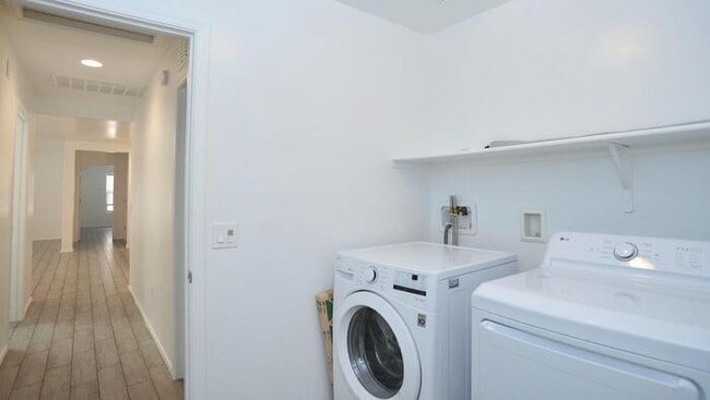 Building Photo - Beautiful Vail Area Home