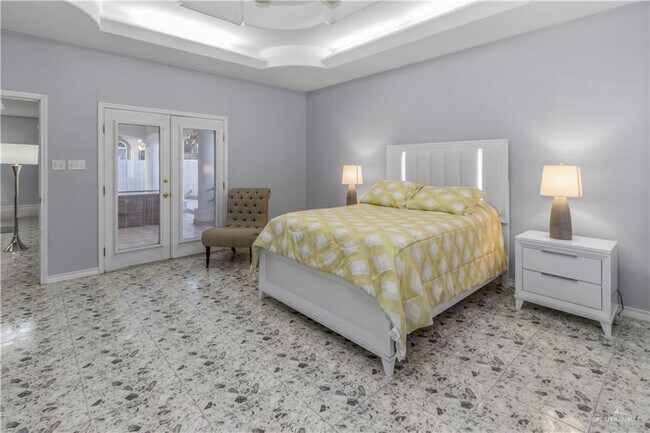 Building Photo - 21 Easy St