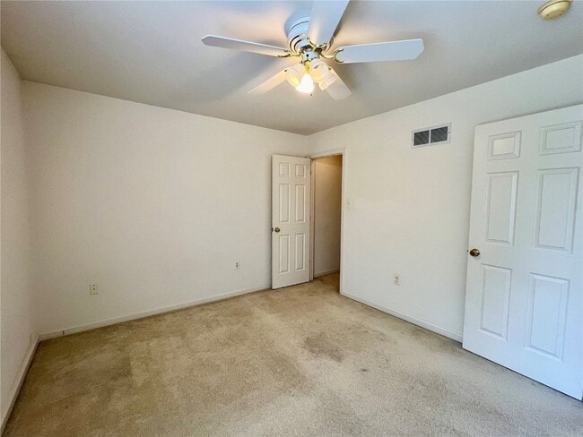 Building Photo - 188 Birchwood Trail Dr