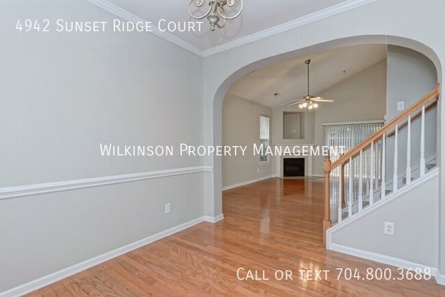 Building Photo - 4942 Sunset Ridge Ct