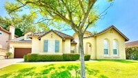 Building Photo - Fantastic Single-Story in the desirable an...