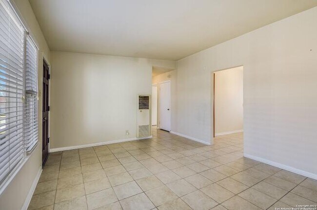 Building Photo - 603 Westmoreland Dr
