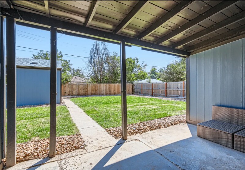 Building Photo - 1296 Vaughn St