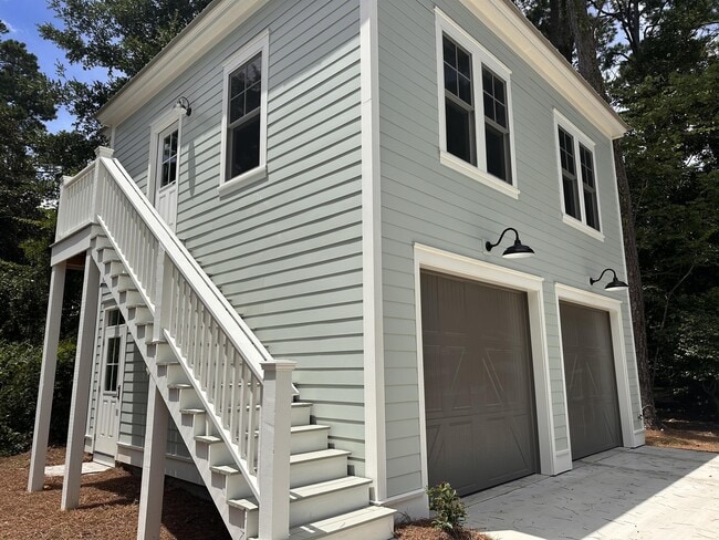 Primary Photo - 850 Ribaut Rd