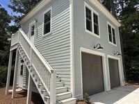 Building Photo - 850 Ribaut Rd