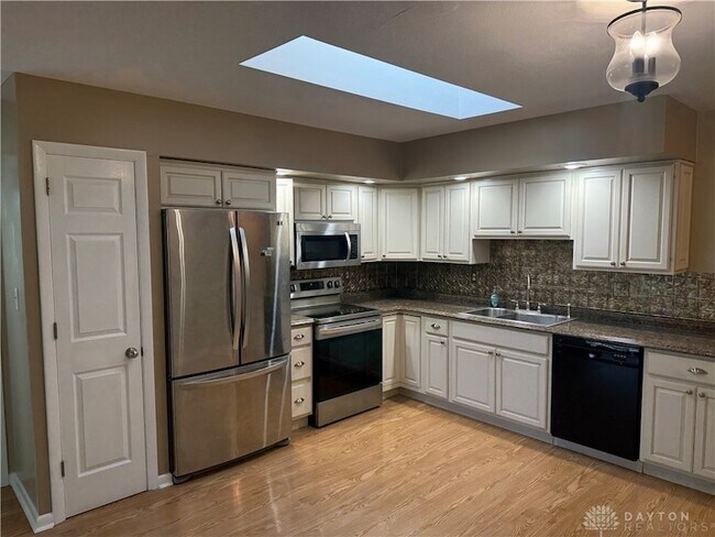 Building Photo - 6418 Oakhurst Pl