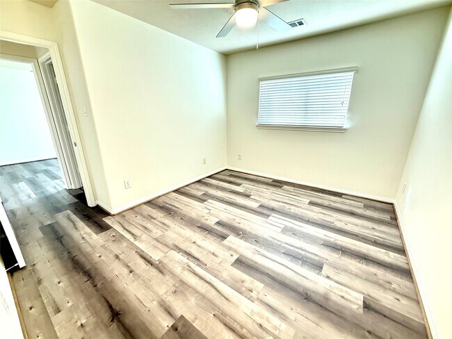 Building Photo - 11222 Overland Trail Dr