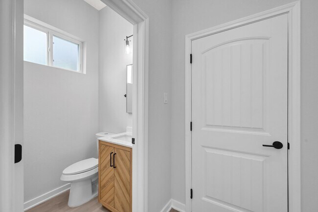 Building Photo - 14833 Spica Ct