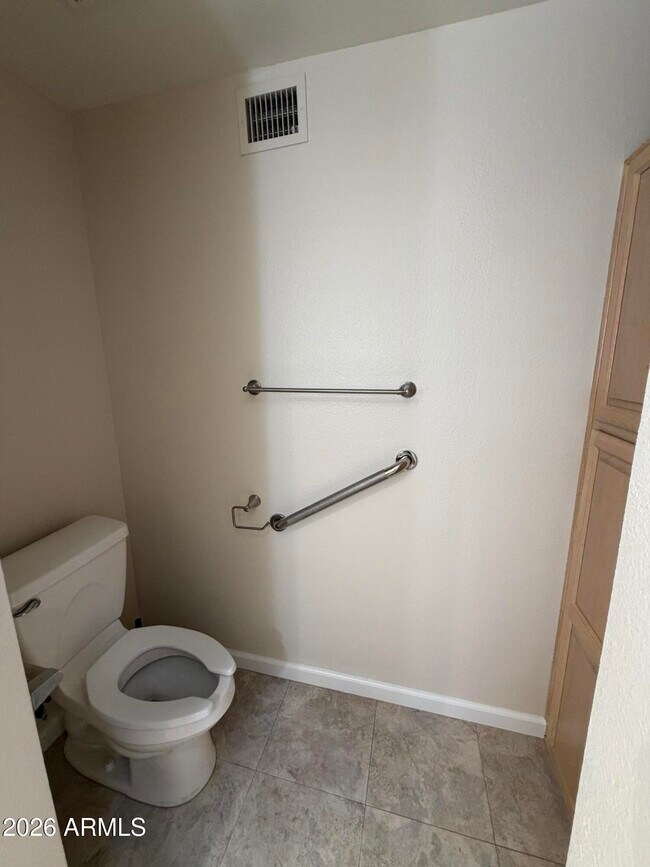 Building Photo - 10402 E Regal Dr