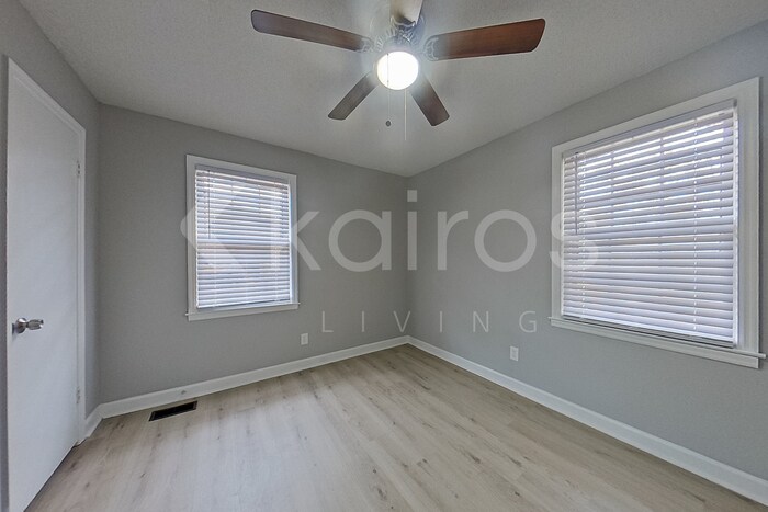 Building Photo - 1822 Sedgefield St