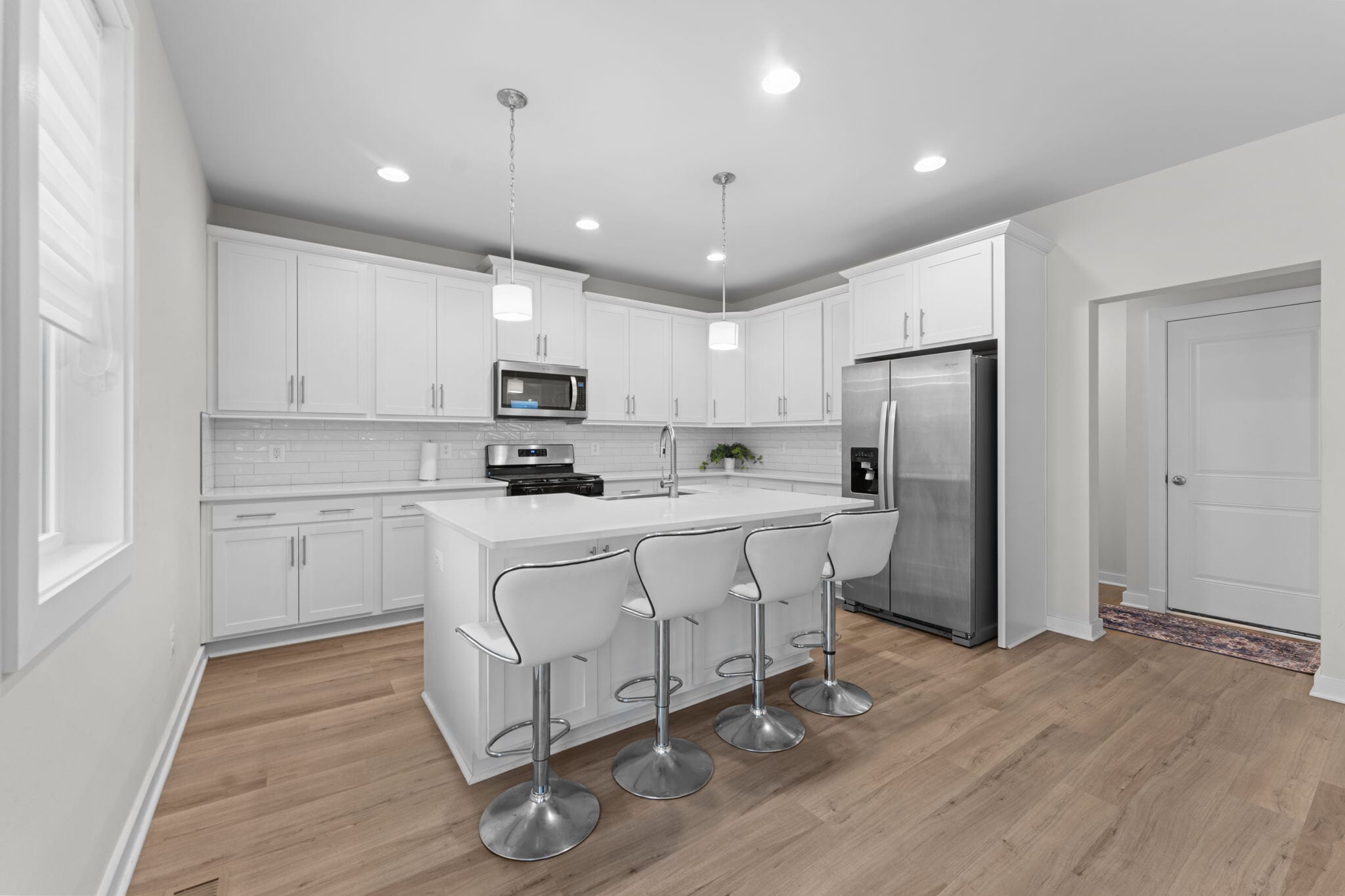 Building Photo - 43822 Jenkins Ln