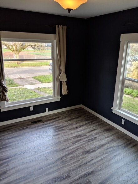 Bedroom 1 - 7138 N Central St