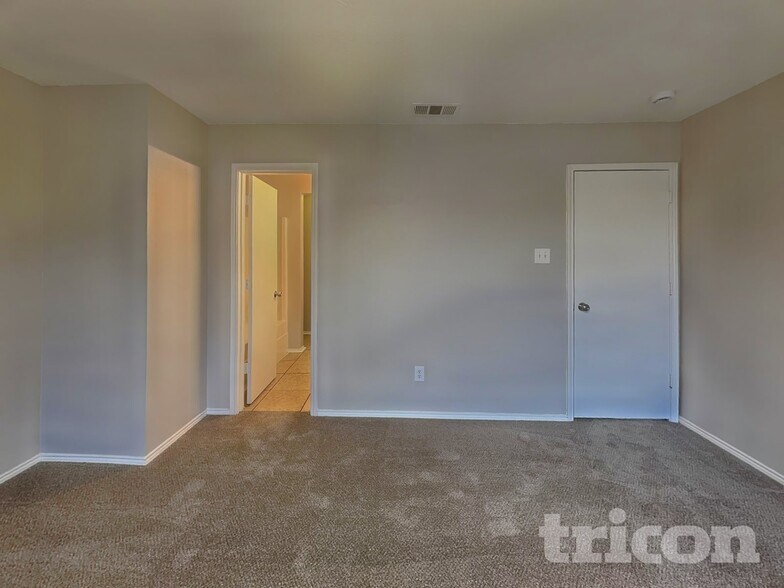 Building Photo - 7422 Amber Dr