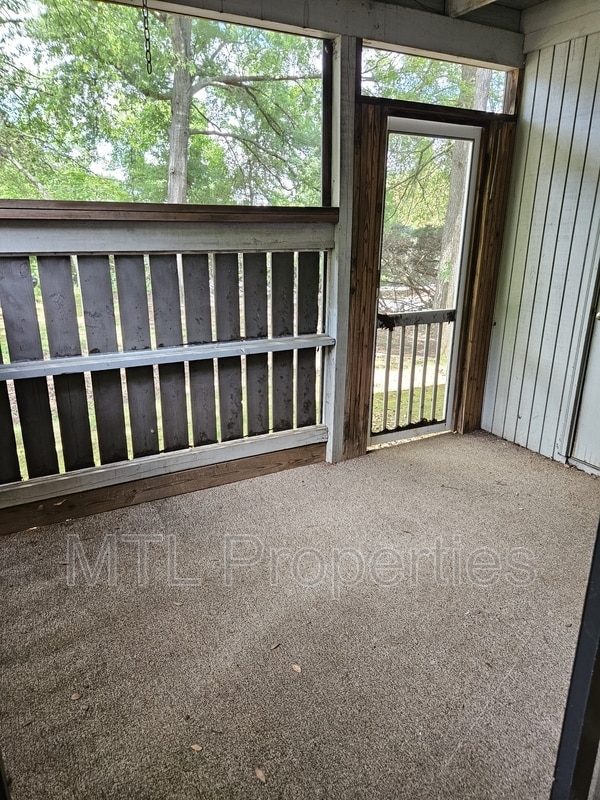 Building Photo - 1636 Hunters Trail