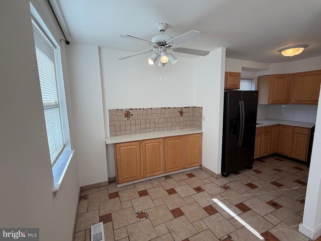 Building Photo - 12450 Knights Rd