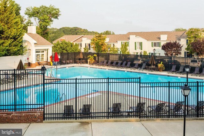 Building Photo - 1617 N Van Dorn St