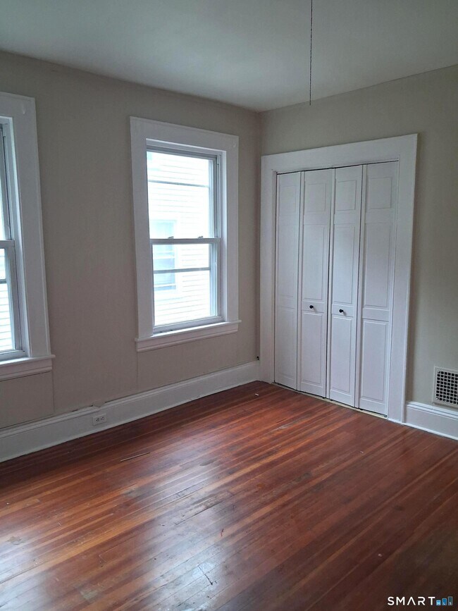 Building Photo - 73 Morehouse St