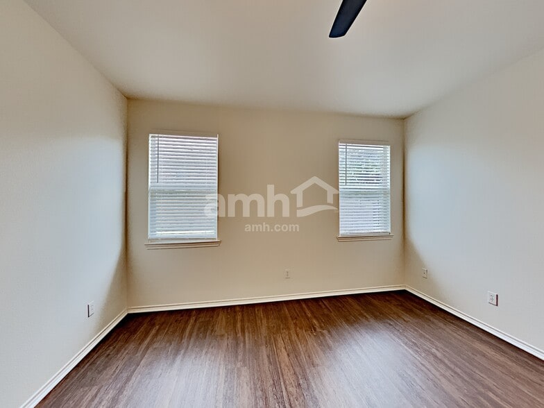 Building Photo - 4417 Chris Dr