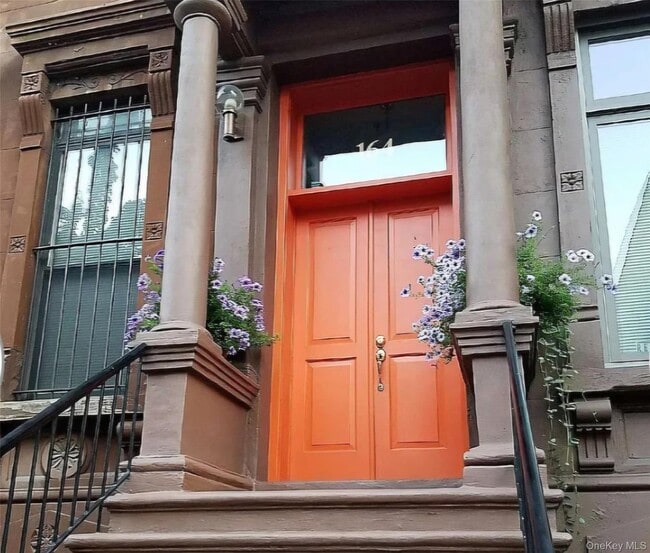 Building Photo - 164 W 122nd St