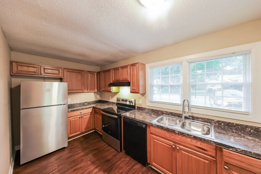 Building Photo - 2512 Circle Dr