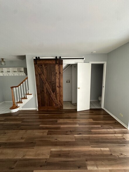 Building Photo - 1008 Manor Ln