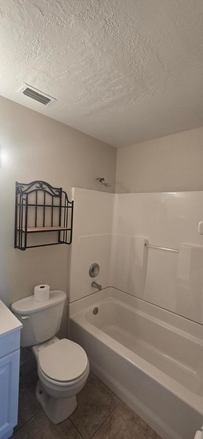 Building Photo - 1162 SE Floresta Dr