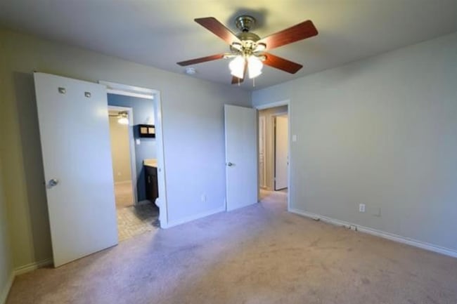 Building Photo - Student-Friendly Room for Rent in Richardson - $1,500.00/Masters (Shared Housing)