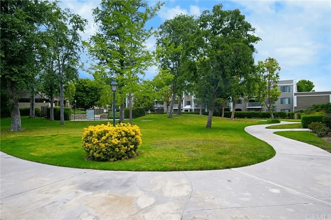 Primary Photo - "Chic 1-Bedroom Retreat with Luxurious Fin...