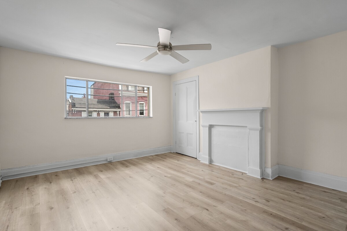 Building Photo - 138 S 17th St