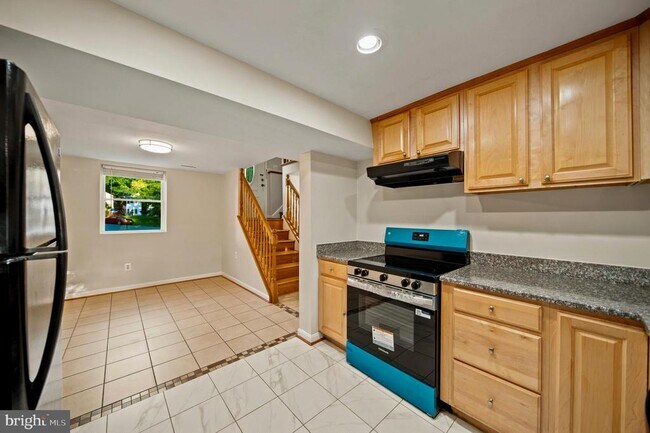 Building Photo - 4656 Evansdale Rd