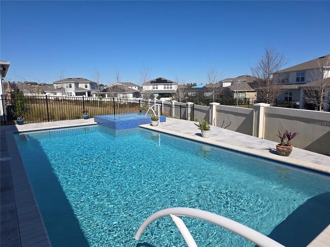 Building Photo - 15949 Winding Bluff Dr