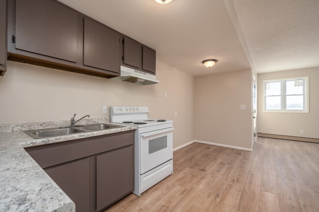 Building Photo - Colton 8-plex