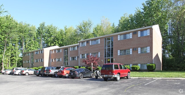 Primary Photo - Maplewood Apartments