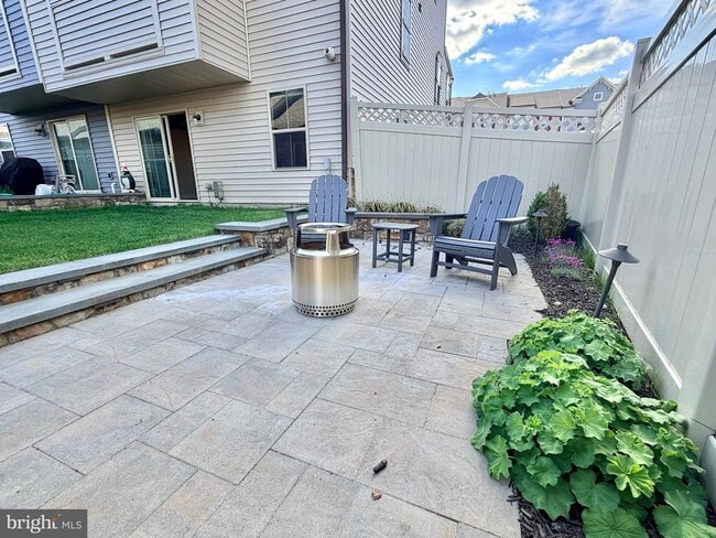 Building Photo - 8627 Satinwood Dr