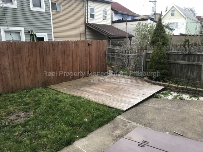 Building Photo - 4554 Friendship Ave