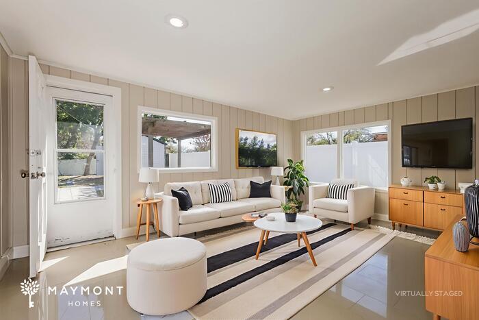 Building Photo - 1328 Divot Ln