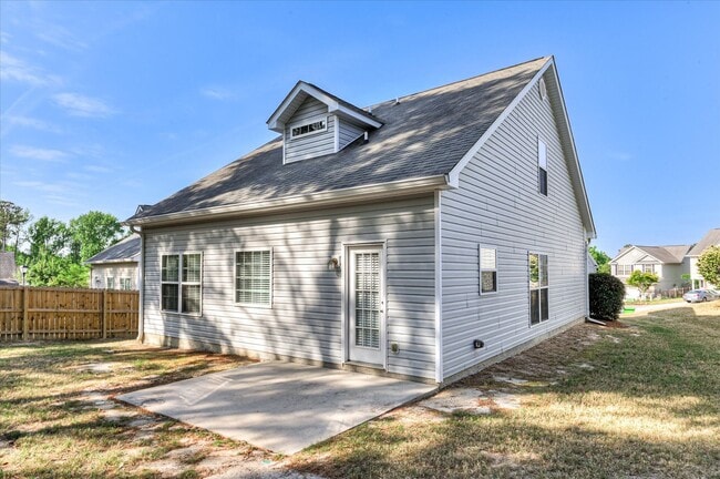 Building Photo - 913 Cabot Cove