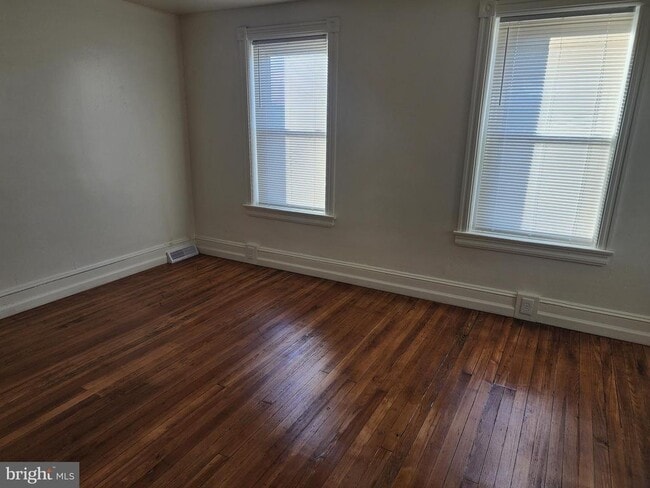 Building Photo - 311 S 1st Ave