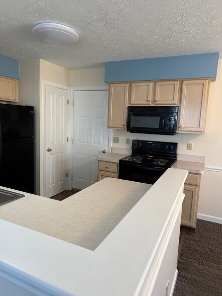 Kitchen - 23172 Grist Mill Ct