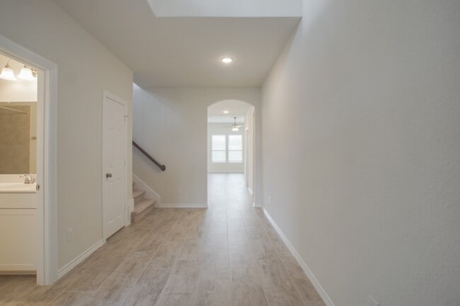 Building Photo - 3 Pioneer Canyon Pl